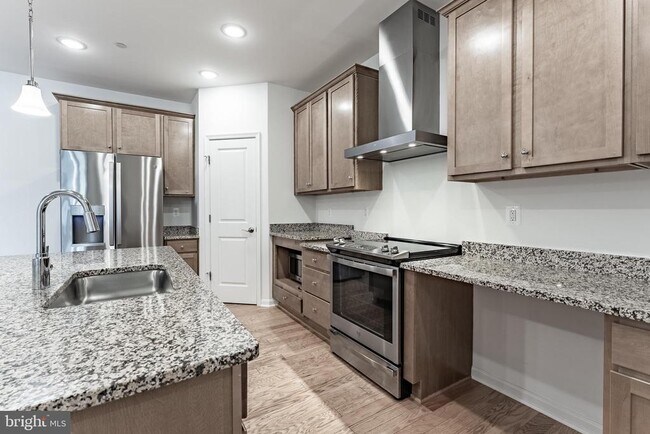 Building Photo - 3700 Havertill Ln