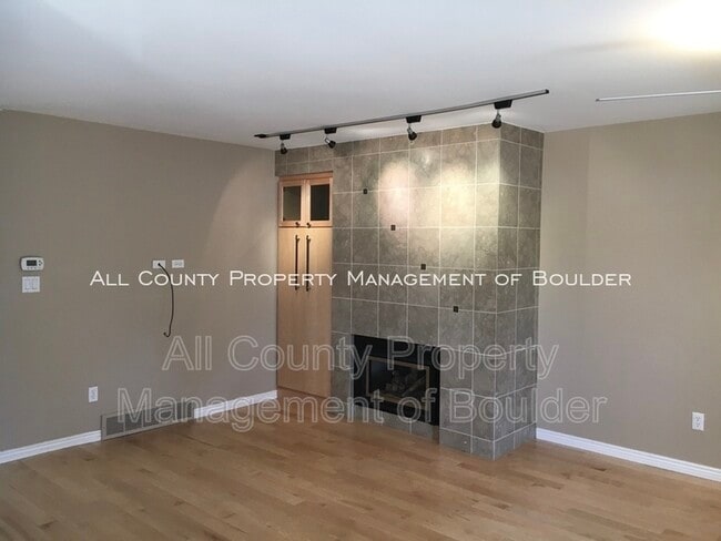 Building Photo - 3850 Paseo del Prado