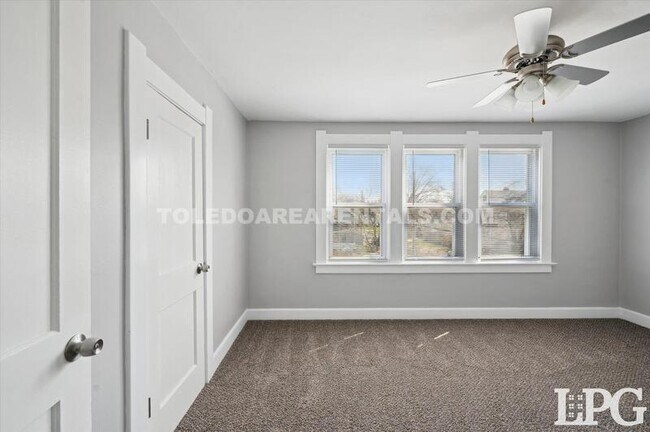 Building Photo - 630 Colima Dr