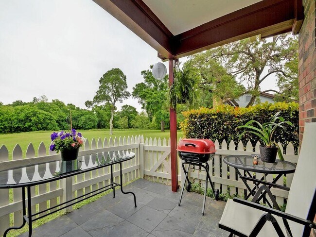 Building Photo - 1601 Faro Dr