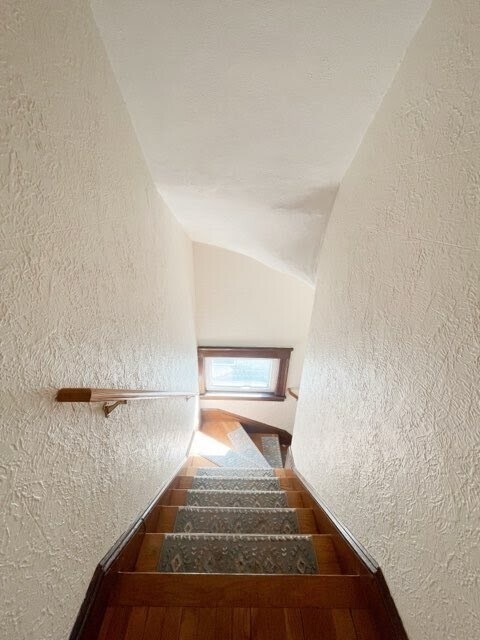 Building Photo - 125 Pleasant St