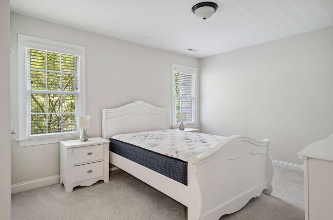 Building Photo - Furnished 4 Bed/3 Full Bath Home in Cary!