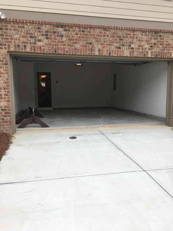 Building Photo - 3085 Clear View Dr