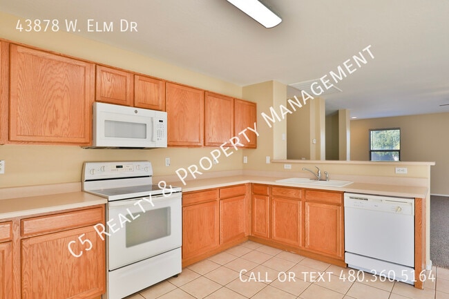 Building Photo - 3 bedroom Plus Den Home in Maricopa with N...