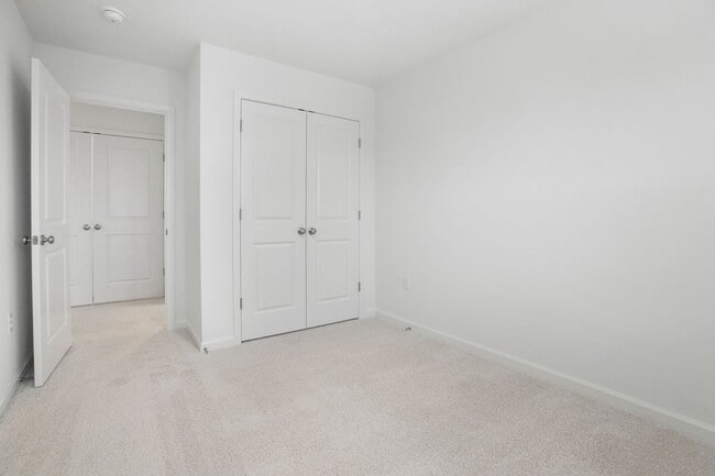 Building Photo - 466 Blair Rd