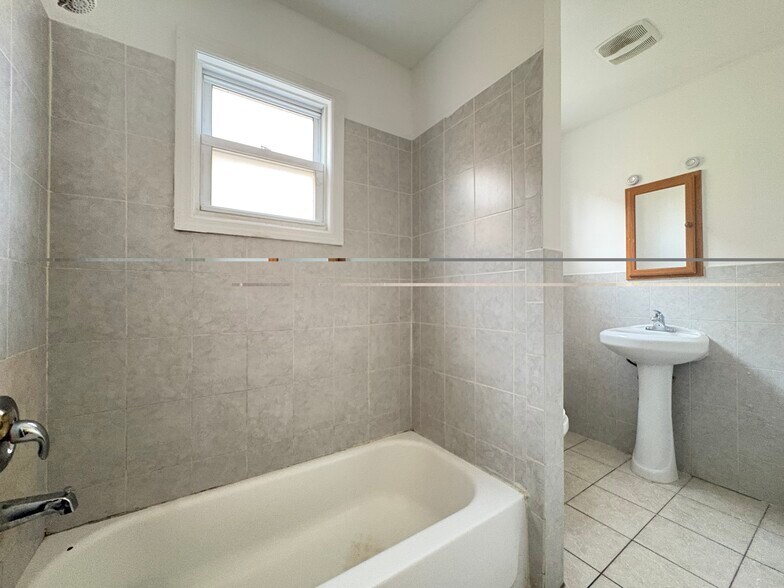 218 Bowers Ave 3 - 220 Bowers St