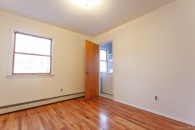 Building Photo - 55 Holland Ave