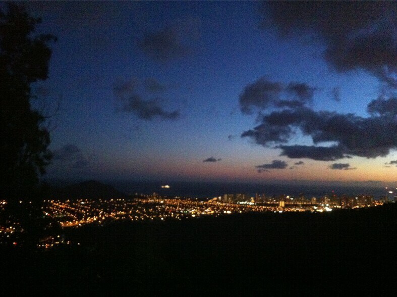 Building Photo - 2158 Halekoa Dr