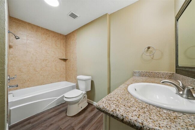 Building Photo - 3615 Seabrook St