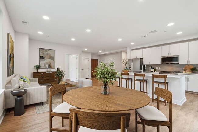 Building Photo - The Elm