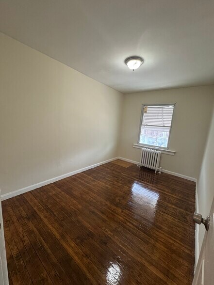 Building Photo - 327 W Wingohocking St
