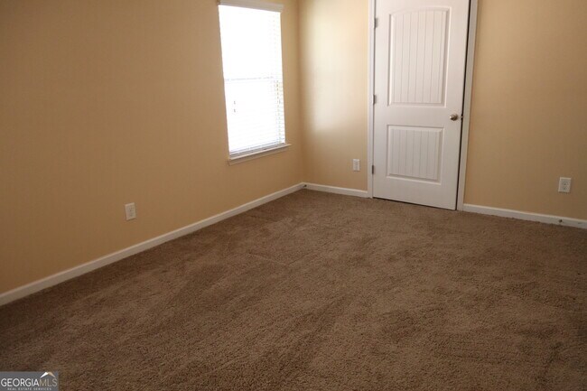 Building Photo - 131 Dustin Dr