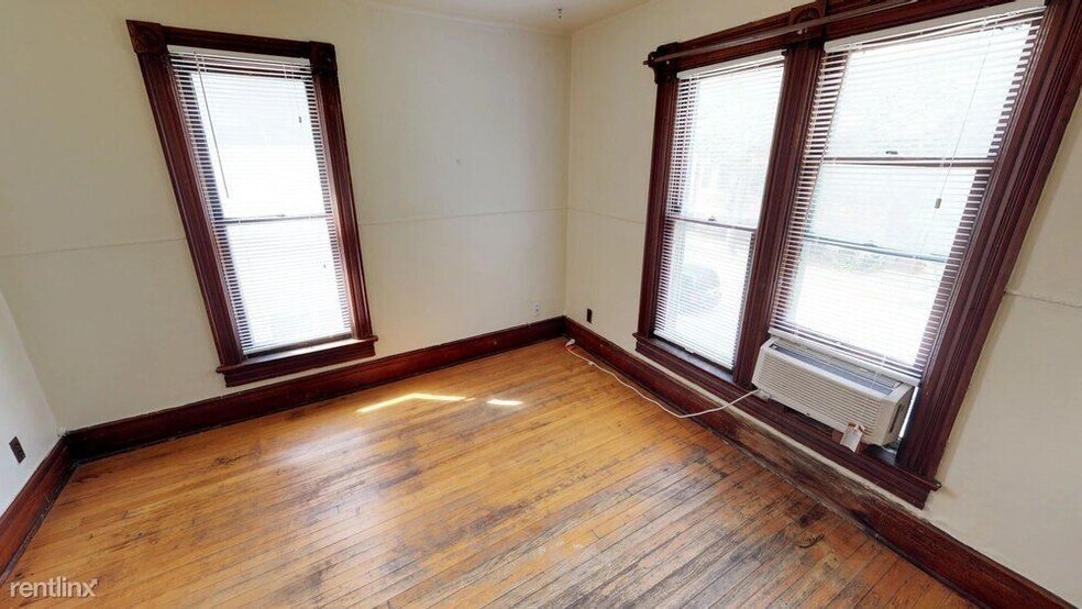 Building Photo - 214 N 5th Ave