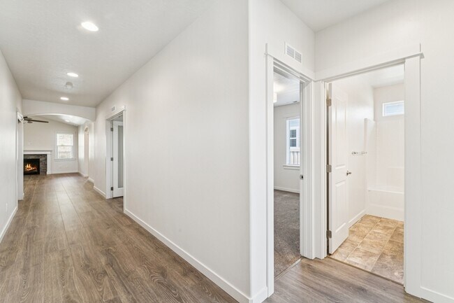 Building Photo - 10646 W Thimbleberry Ct