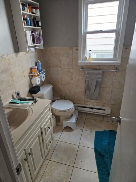 Bathroom - 38 6th St