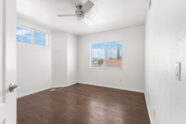 Building Photo - 45322 Pickford Ave