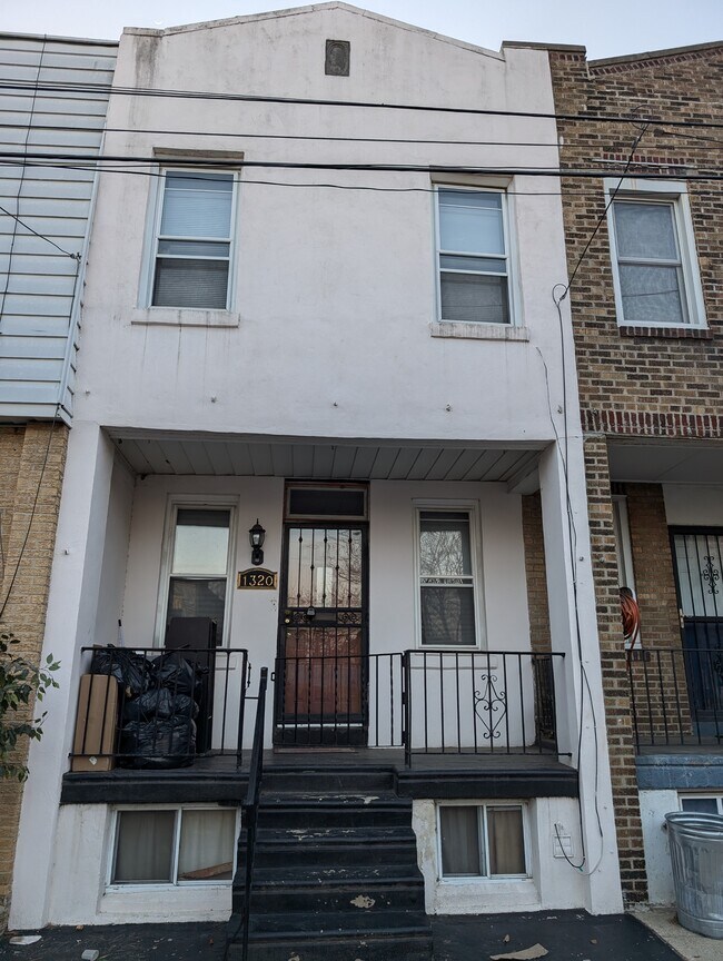 Building Photo - 1320 S Newkirk St