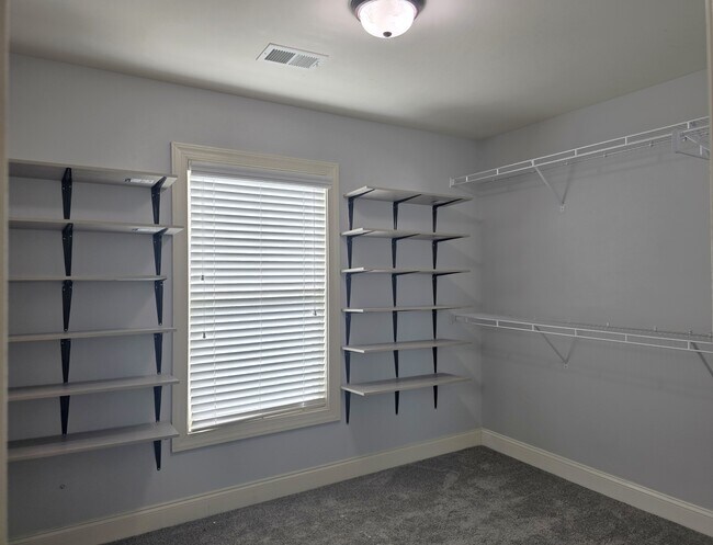 Building Photo - 8809 Crenshaw Dr