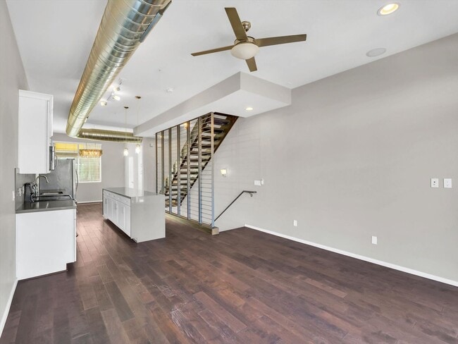 Building Photo - Beautiful Property with Contemporary Flair