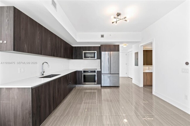 Building Photo - 2960 NE 207th St