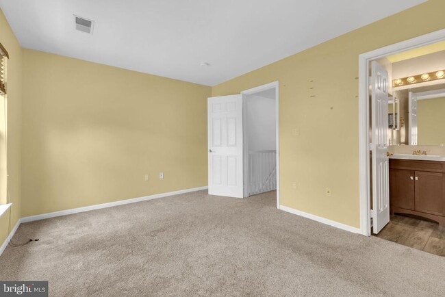 Building Photo - 5937 Kirkcaldy Ln