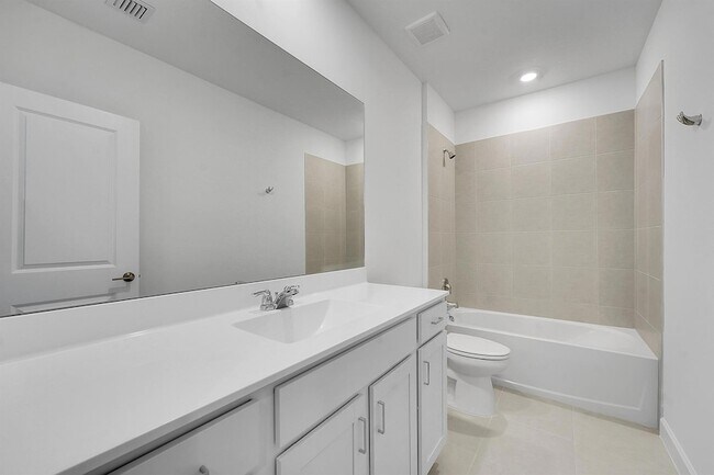 Building Photo - 3492 Cedar Grv Dr