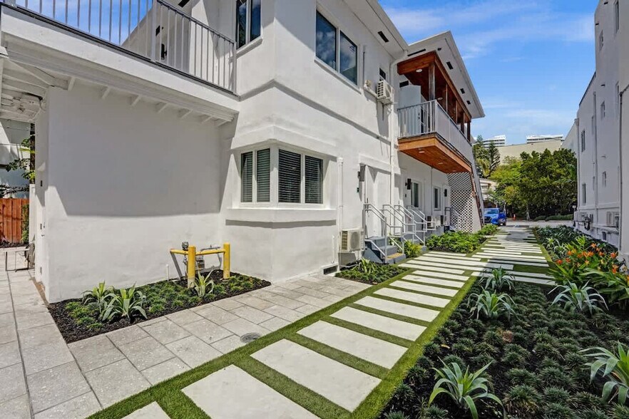 Building Photo - 3020 Seville St