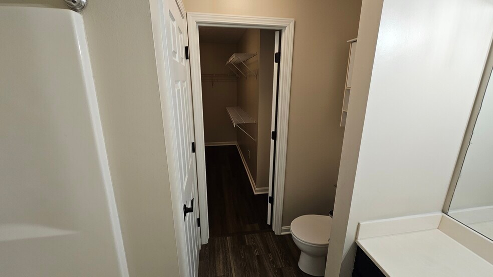 Primary Bath - 5411 Skeffington Way