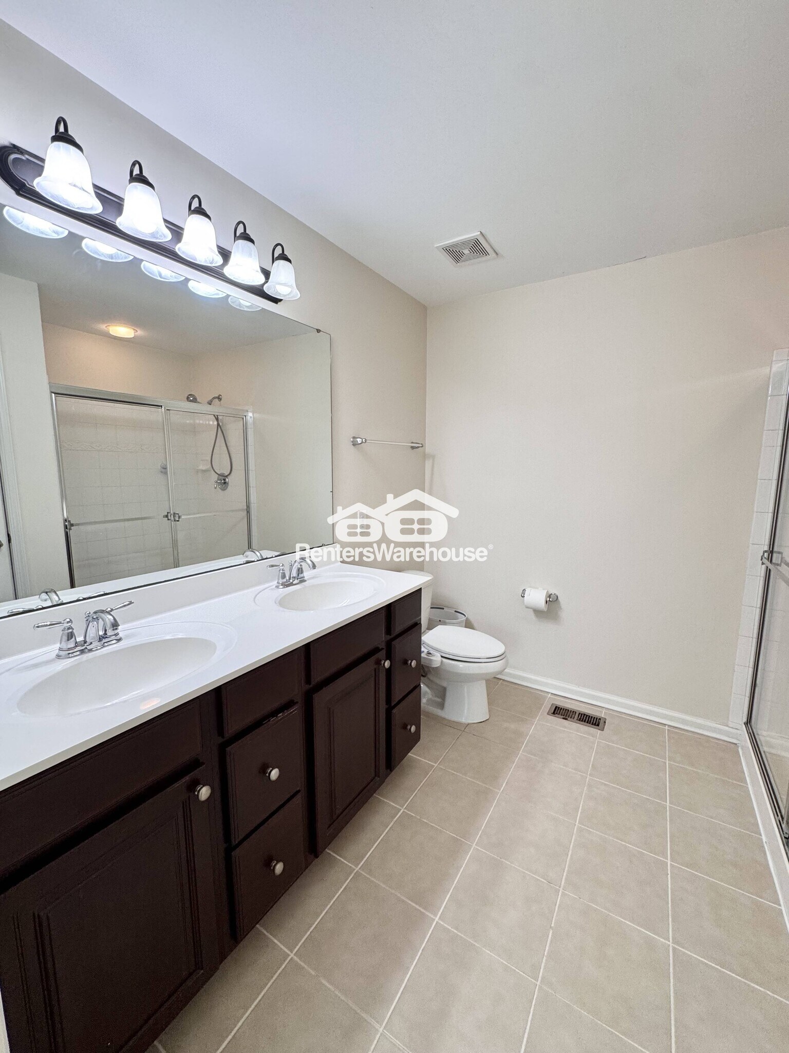 Building Photo - 3238 Ridgeway Pl