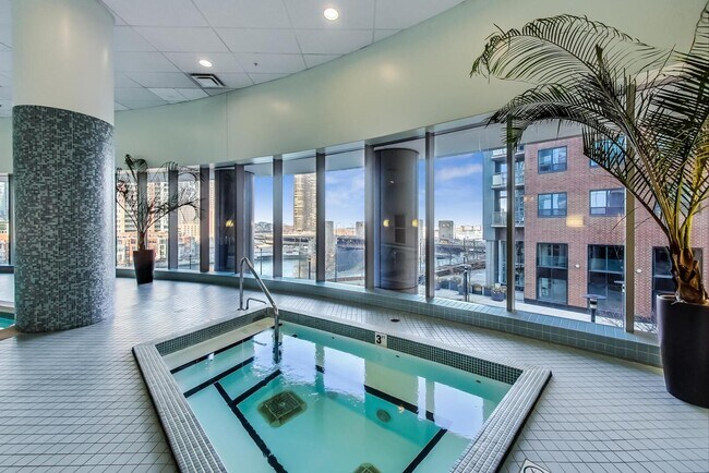 Building Photo - 420 E Waterside Dr