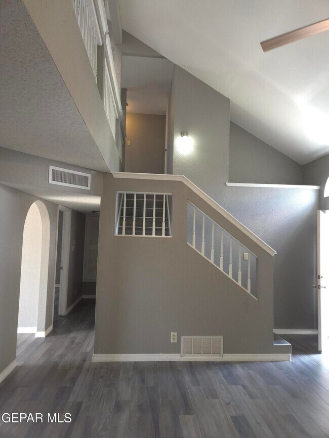 Building Photo - 4629 Loma Grande Dr