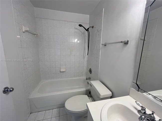 Building Photo - 7611 SW 153rd Ct