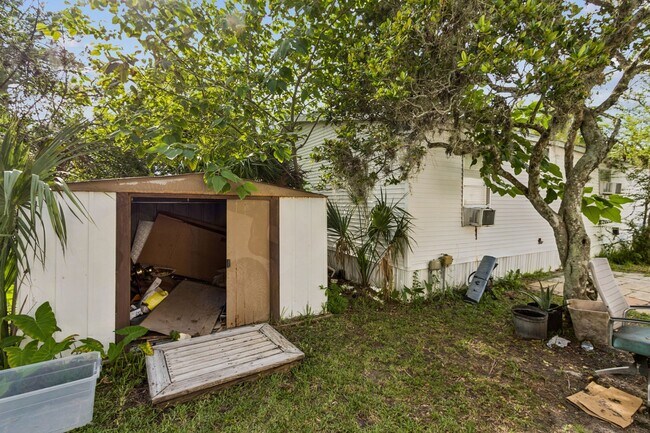Building Photo - 2979 Suni Pines Dr