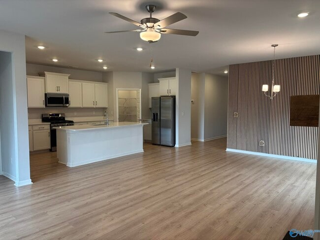 Building Photo - 180 Fenwick Pl