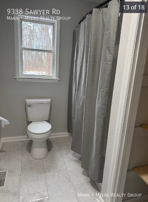 Building Photo - 9338 Sawyer Rd