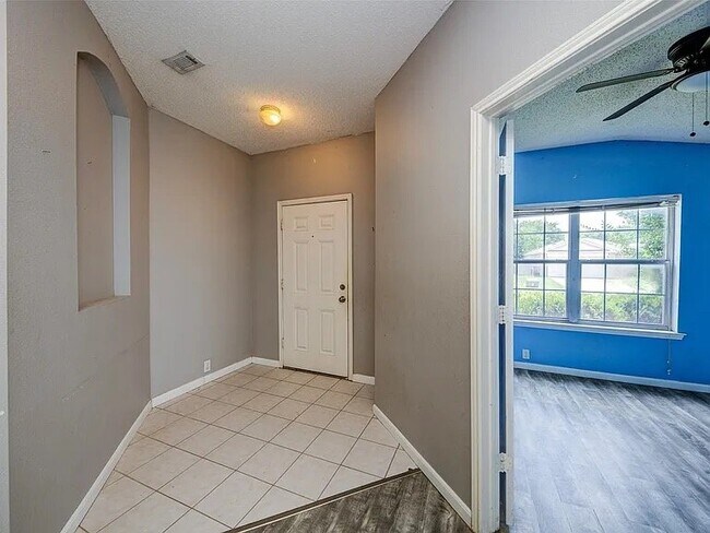 Building Photo - 3240 Bent Creek Dr