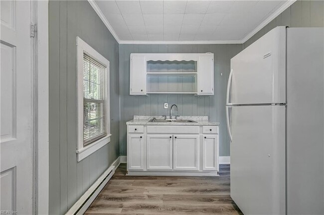 Building Photo - 6225 Driftwood Ln