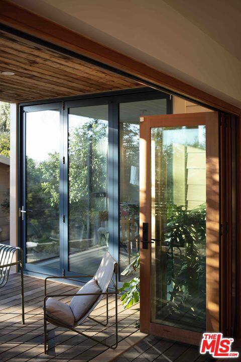 Building Photo - 2169 Lemoyne St