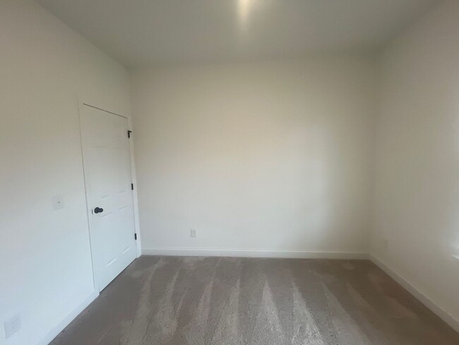 Building Photo - 312 Traywick Pl