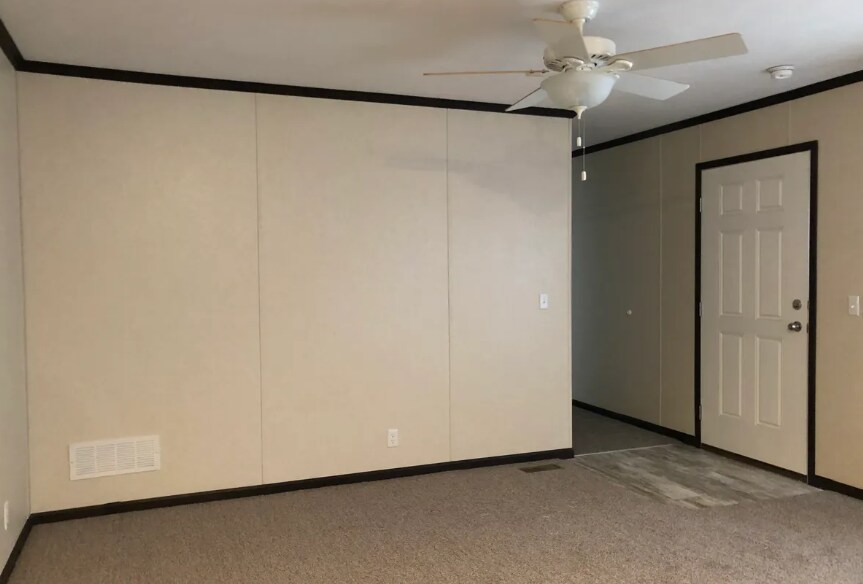 Building Photo - 114 Applewood Ln