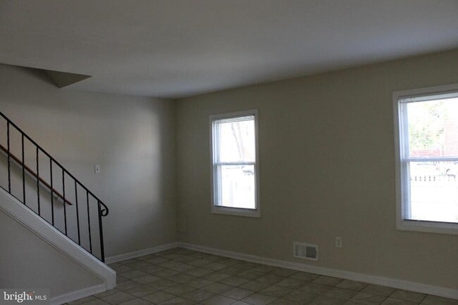Building Photo - 9233 Byrd Dr