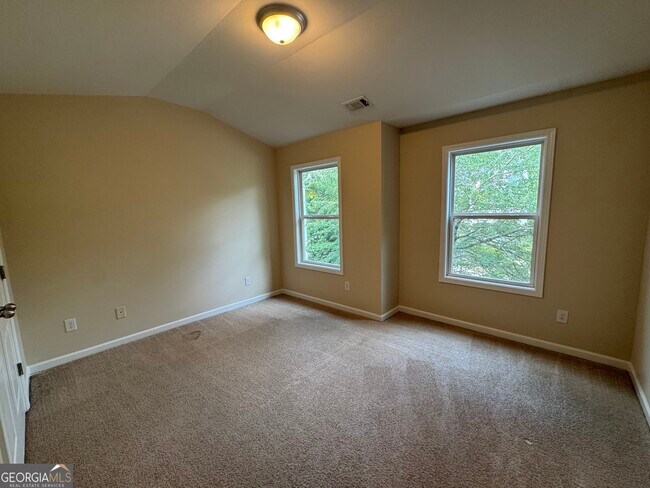 Building Photo - 1455 Blackstone Way