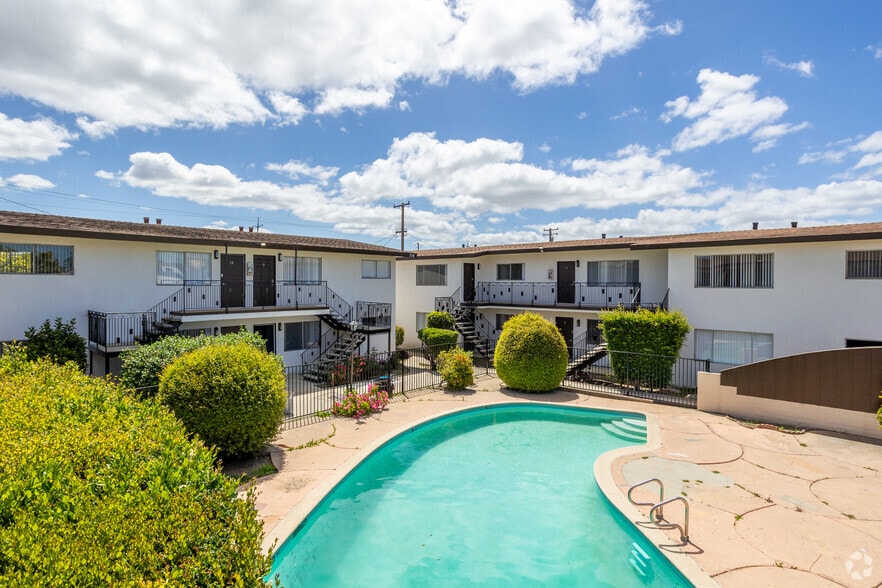 Primary Photo - Copper Kettle Apartments