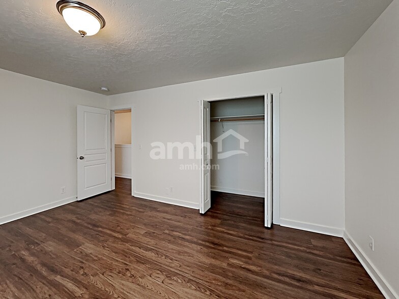 Building Photo - 6012 S Sea Breeze Way