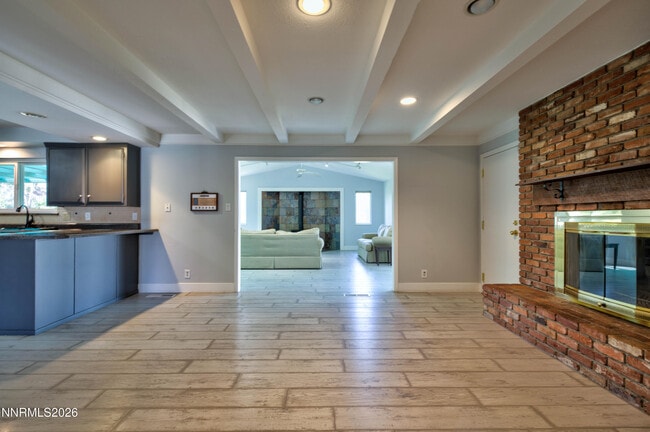 Building Photo - 12310 S Hills Dr