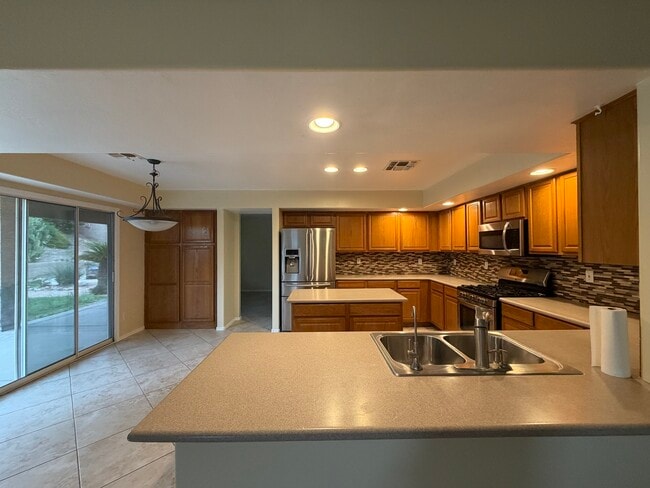 Building Photo - 6406 W El Cortez Pl