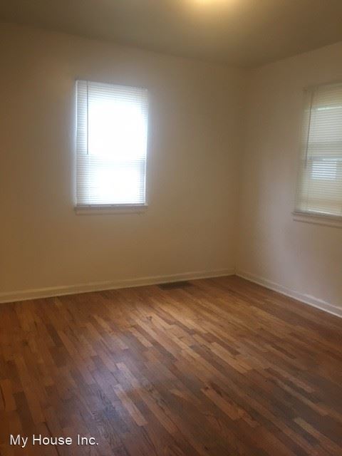 Building Photo - 3 br, 1 bath House - 1120 West Myrtle Street