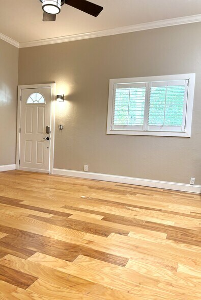 Living Room - 1340 Hospital Rd