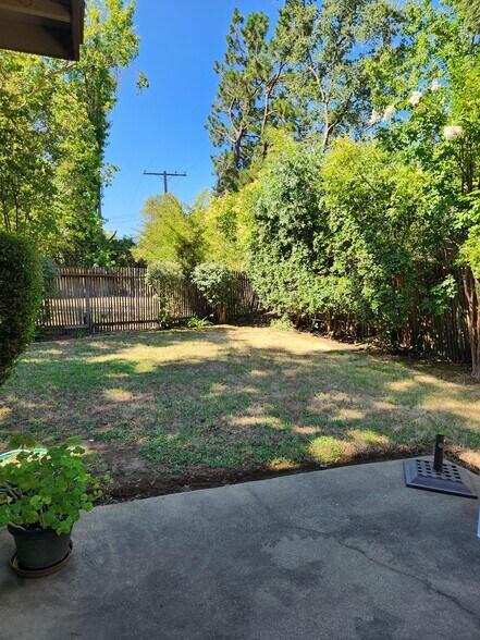 Building Photo - 6033 Leafwood Dr