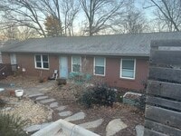 Building Photo - 15 Woodstock Ln